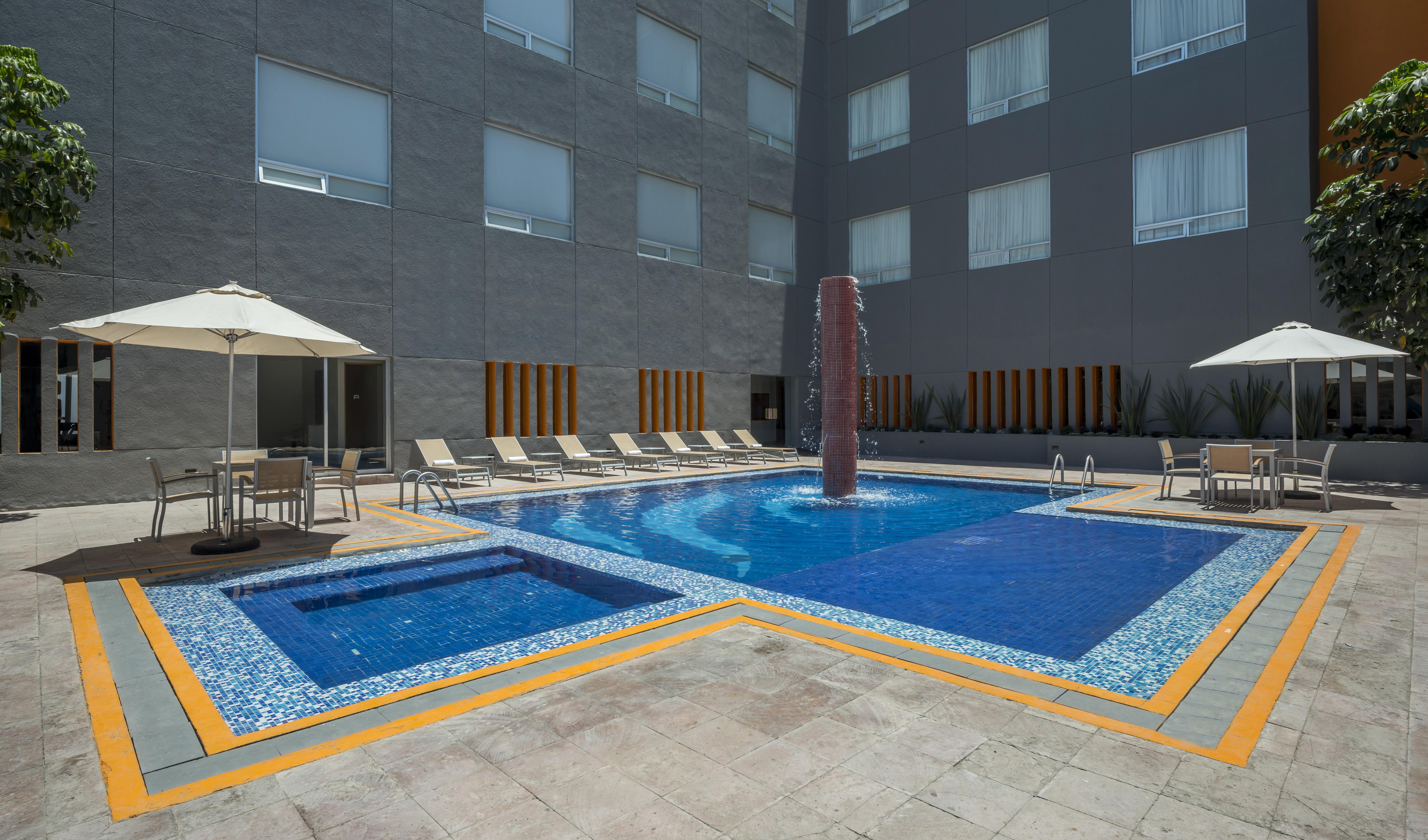 Real Inn โทร์เรออน ภายนอก รูปภาพ