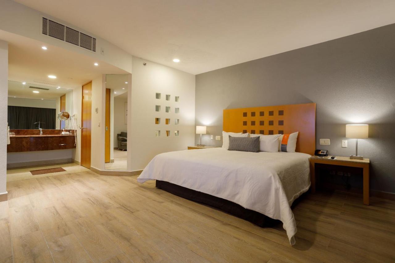 Real Inn โทร์เรออน ภายนอก รูปภาพ